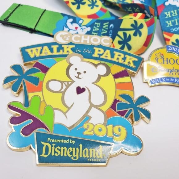 Disney Parks Disneyland Walk in the Park 2003 CHOC Pin Set - Picture 2 of 11